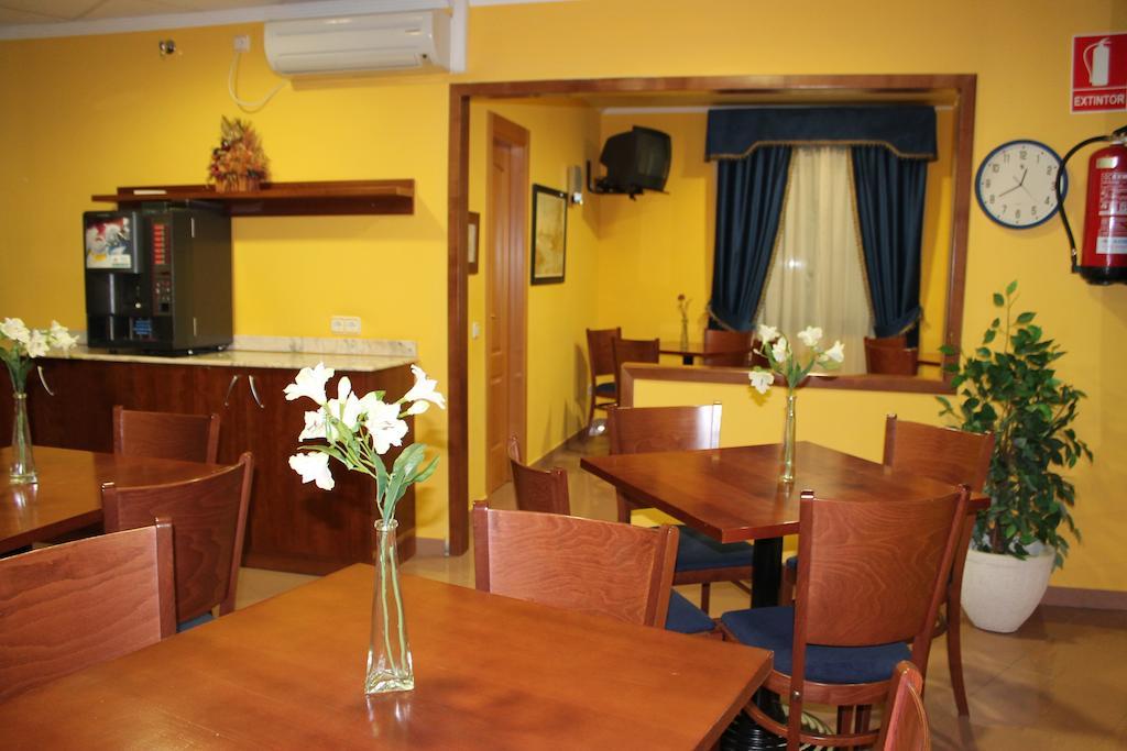 Hostal Prickly Villacanas Екстер'єр фото