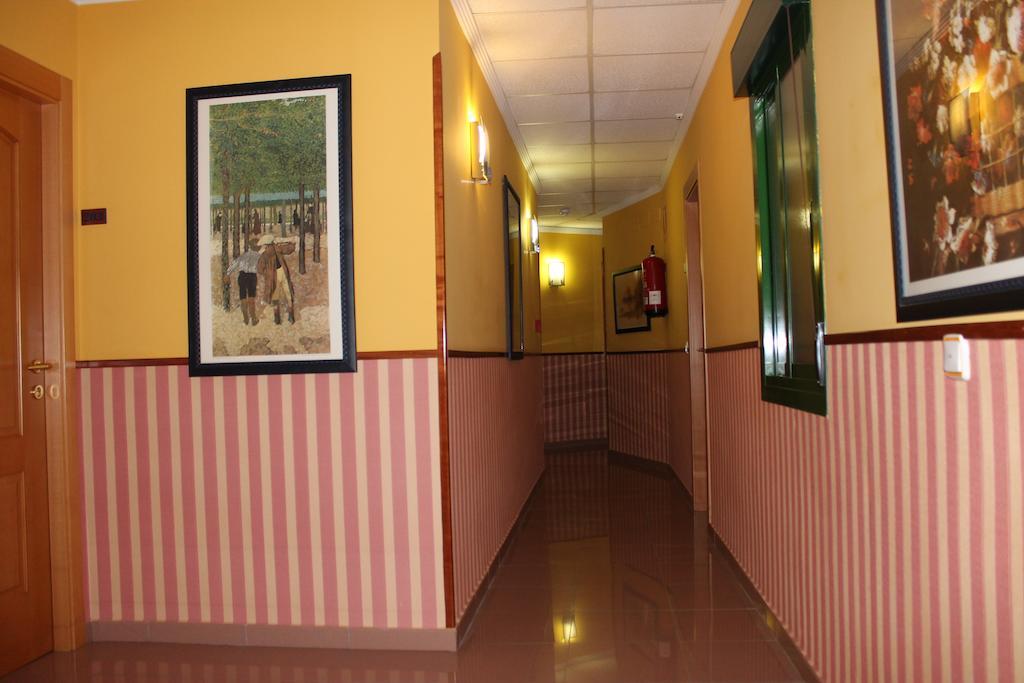 Hostal Prickly Villacanas Екстер'єр фото